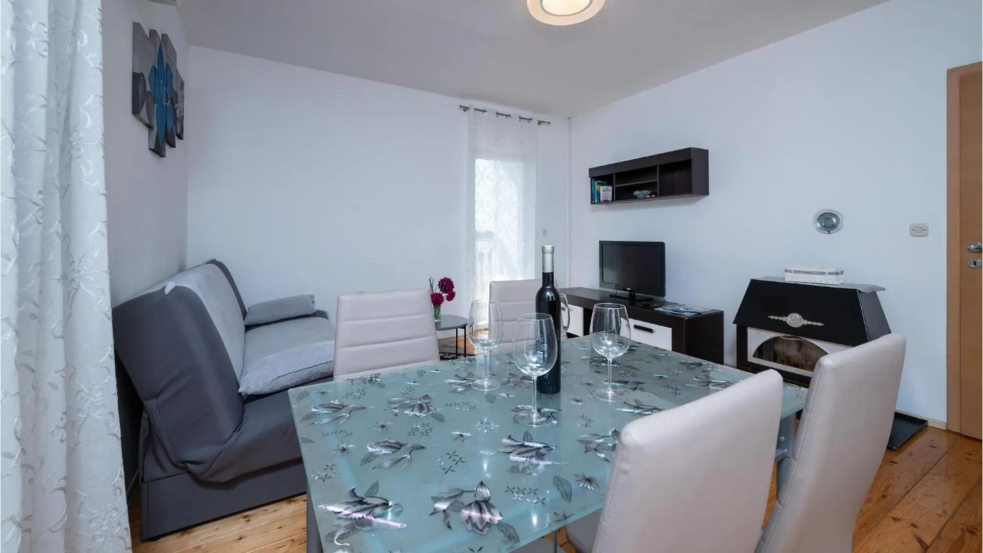 Nice Apartment In Pula With Outdoor Swimming Pool