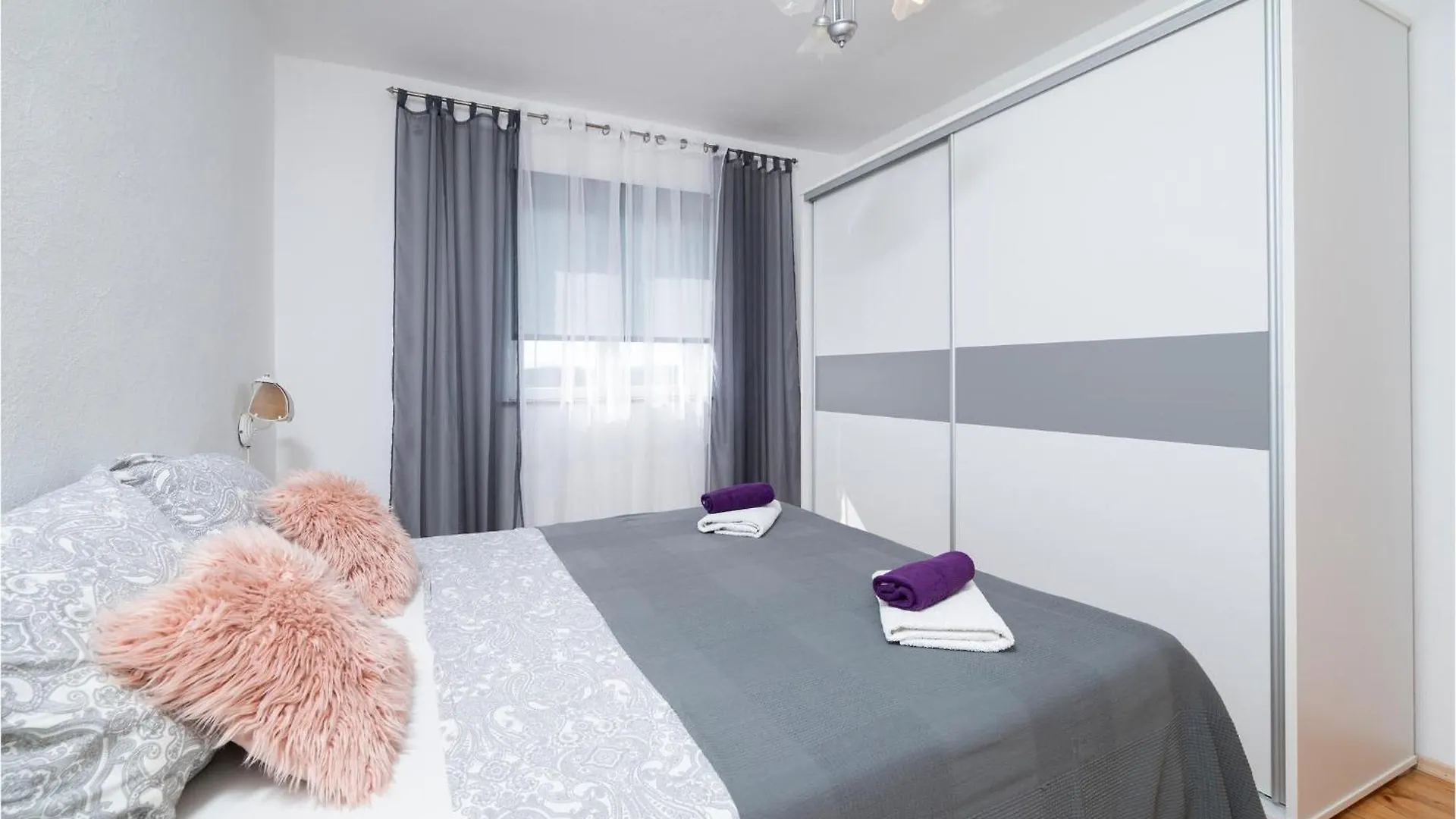 Nice Apartment In Pula With Outdoor Swimming Pool