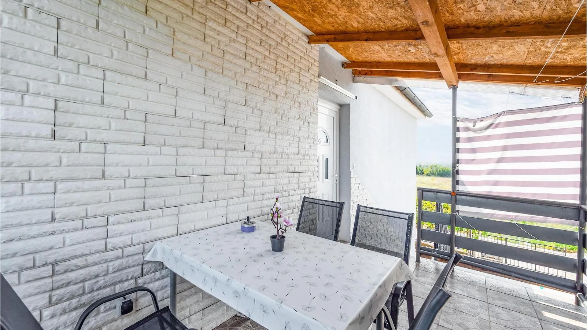 Nice Apartment In Pula With Outdoor Swimming Pool